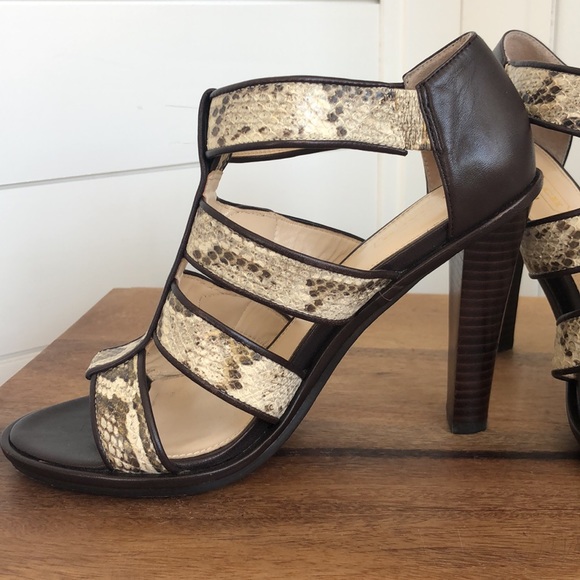 Stunning snakeskin print Tamarah heeled sandal with turn locks. - Picture 9 of 17